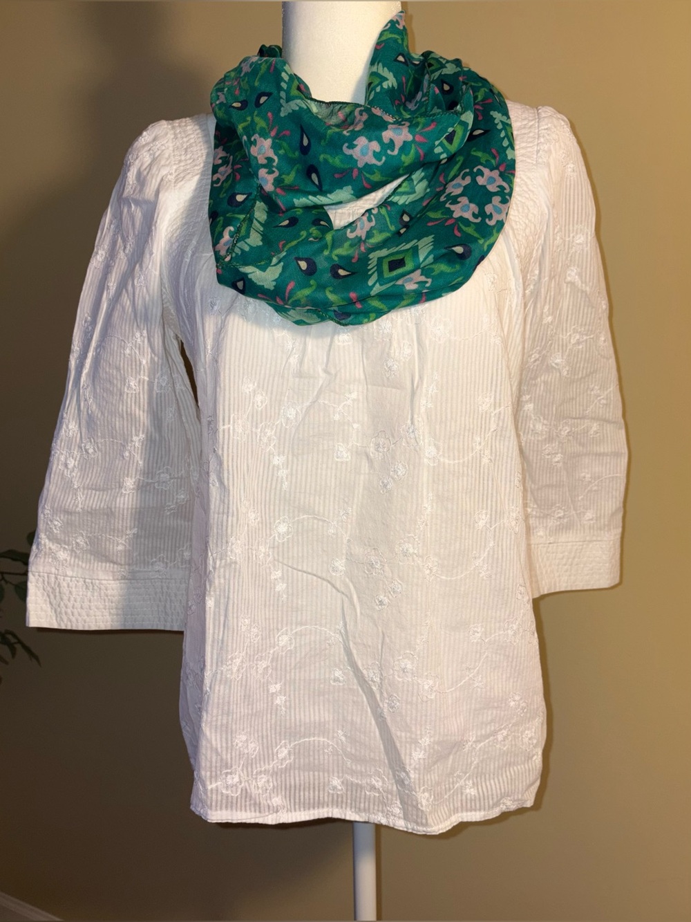 NWT Lightweight Fashion Infinity Scarf